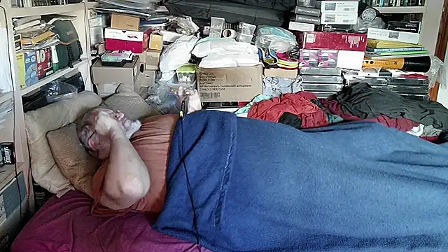 Snapshot of hadeszeuss2 chatting on 12/12/24, 09:51 hadeszeuss2 online show from 12/12/24, 09:51