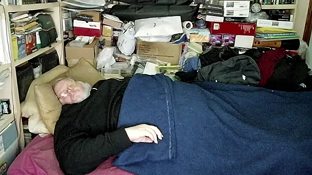 Snapshot of hadeszeuss2 chatting on 12/20/24, 08:12 hadeszeuss2 online show from 12/20/24, 08:12