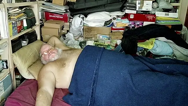 Snapshot of hadeszeuss2 chatting on 12/25/24, 05:58 hadeszeuss2 online show from 12/25/24, 05:58