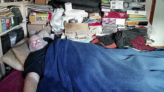 Snapshot of hadeszeuss2 chatting on 01/09/25, 03:12 hadeszeuss2 online show from 01/09/25, 03:12