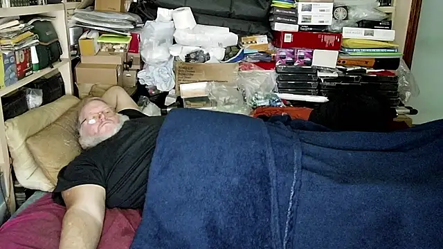 Snapshot of hadeszeuss2 chatting on 01/11/25, 07:27 hadeszeuss2 online show from 01/11/25, 07:27