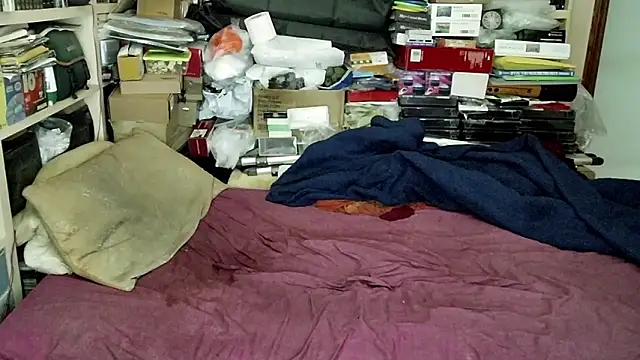 Snapshot of hadeszeuss2 chatting on 01/16/25, 05:44 hadeszeuss2 online show from 01/16/25, 05:44