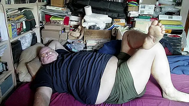 Snapshot of hadeszeuss2 chatting on 01/27/25, 02:35 hadeszeuss2 online show from 01/27/25, 02:35