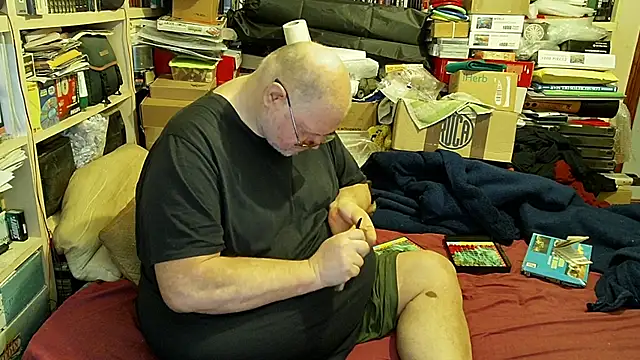 Snapshot of hadeszeuss2 chatting on 01/27/25, 05:37 hadeszeuss2 online show from 01/27/25, 05:37