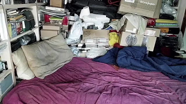 Snapshot of hadeszeuss2 chatting on 02/04/25, 05:23 hadeszeuss2 online show from 02/04/25, 05:23