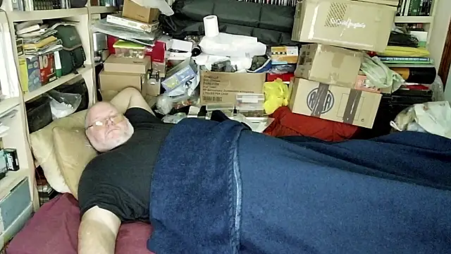 Snapshot of hadeszeuss2 chatting on 02/08/25, 06:12 hadeszeuss2 online show from 02/08/25, 06:12