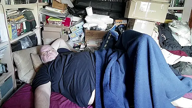 Snapshot of hadeszeuss2 chatting on 02/10/25, 02:26 hadeszeuss2 online show from 02/10/25, 02:26