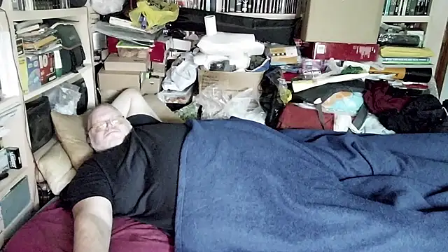 Snapshot of hadeszeuss2 chatting on 02/22/25, 02:41 hadeszeuss2 online show from 02/22/25, 02:41