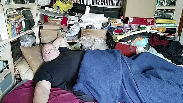 Snapshot of hadeszeuss2 chatting on 02/23/25, 02:57 hadeszeuss2 online show from 02/23/25, 02:57