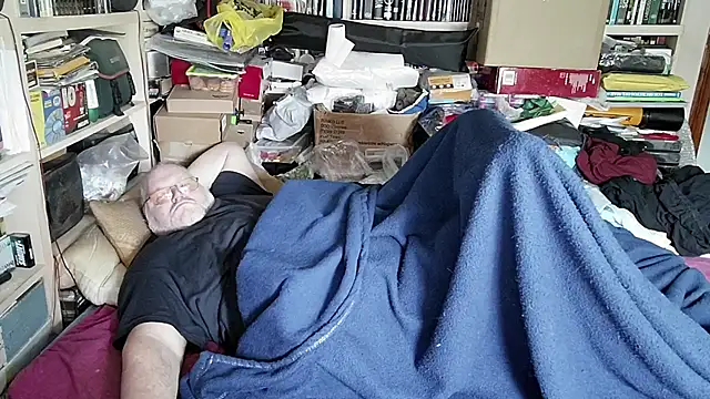 Snapshot of hadeszeuss2 chatting on 02/24/25, 02:37 hadeszeuss2 online show from 02/24/25, 02:37