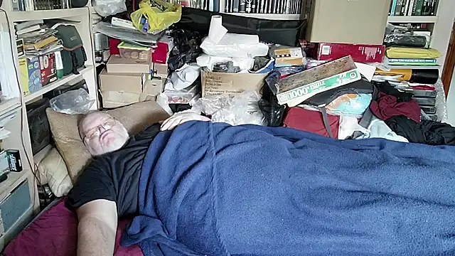 Snapshot of hadeszeuss2 chatting on 02/25/25, 02:54 hadeszeuss2 online show from 02/25/25, 02:54