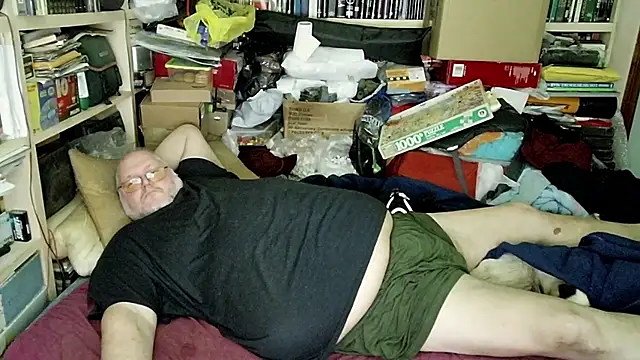 Snapshot of hadeszeuss2 chatting on 02/25/25, 05:58 hadeszeuss2 online show from 02/25/25, 05:58