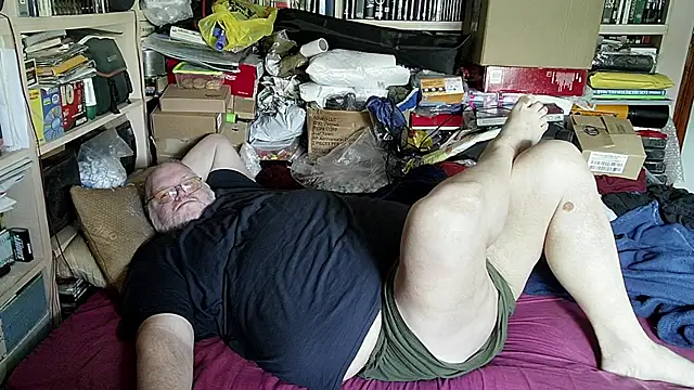 Snapshot of hadeszeuss2 chatting on 02/28/25, 02:42 hadeszeuss2 online show from 02/28/25, 02:42