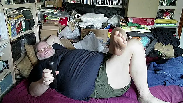 Snapshot of hadeszeuss2 chatting on 03/08/25, 02:30 hadeszeuss2 online show from 03/08/25, 02:30