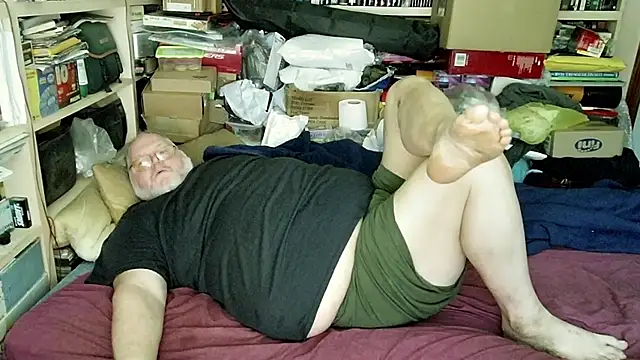 Snapshot of hadeszeuss2 chatting on 03/11/25, 05:46 hadeszeuss2 online show from 03/11/25, 05:46