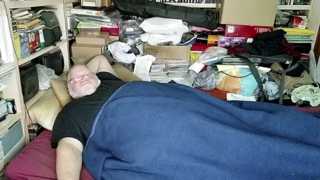 Snapshot of hadeszeuss2 chatting on 03/13/25, 05:50 hadeszeuss2 online show from 03/13/25, 05:50