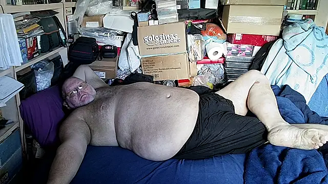 hadeszeuss2 online show from 02/19/26, 02:46