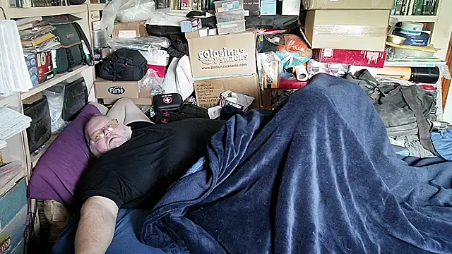 hadeszeuss2 online show from 03/26/26, 02:44