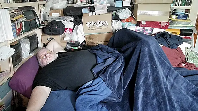 hadeszeuss2 online show from 04/07/26, 01:44