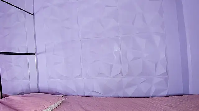  LittleLia online show from 10/20/25, 01:11