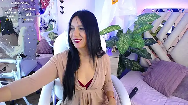 Camille jhonson online show from 11/11/25, 10:26