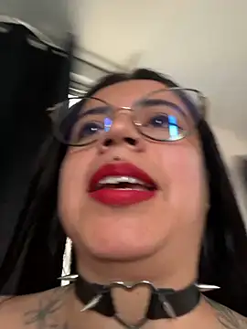 Devilsweet17 online show from 10/30/25, 06:52