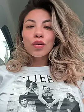 Karen San Miguel online show from 01/26/25, 05:55