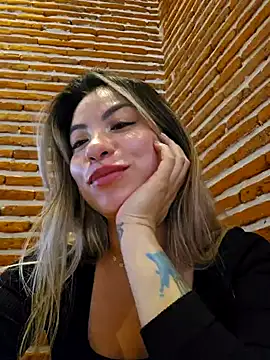 Karen San Miguel online show from 01/29/25, 09:39