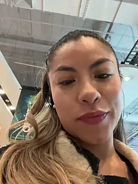 Karen San Miguel online show from 02/10/25, 07:28