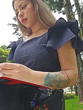 Karen San Miguel online show from 03/11/25, 05:35