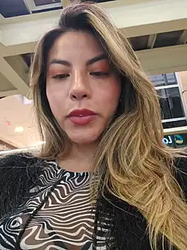 Karen San Miguel online show from 10/07/25, 06:27