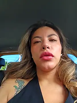 Karen San Miguel online show from 11/07/25, 02:50