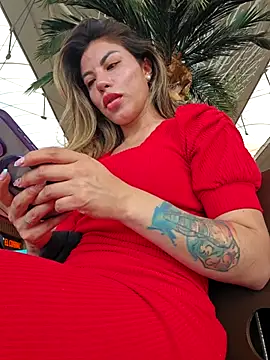 Karen San Miguel online show from 11/26/25, 08:32