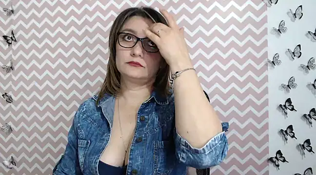 Snapshot of Amie_Adams82_ chatting on 02/04/25, 02:43 Amie Adams82 online show from 02/04/25, 02:43