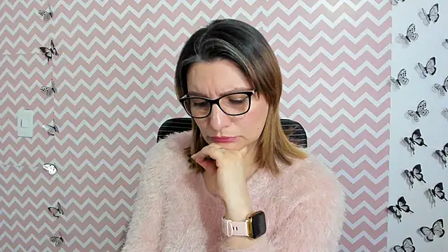 Snapshot of Amie_Adams82_ chatting on 02/24/25, 08:03 Amie Adams82 online show from 02/24/25, 08:03