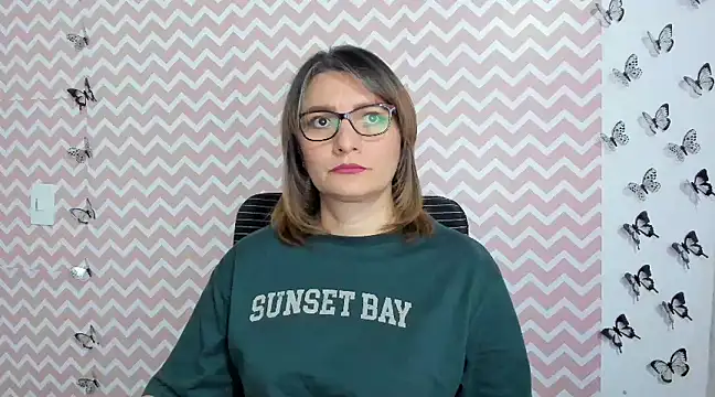 Snapshot of Amie_Adams82_ chatting on 03/10/25, 06:23 Amie Adams82 online show from 03/10/25, 06:23