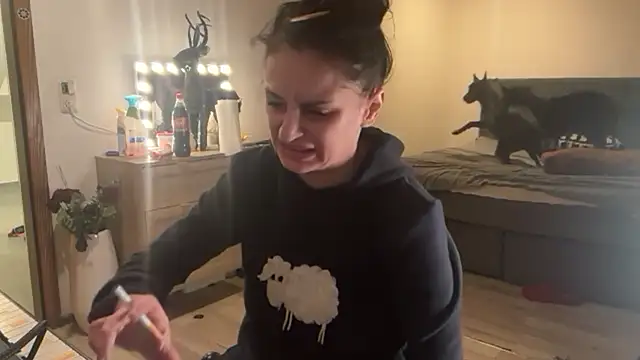 JeSuisUnTapin online show from 01/10/26, 05:37