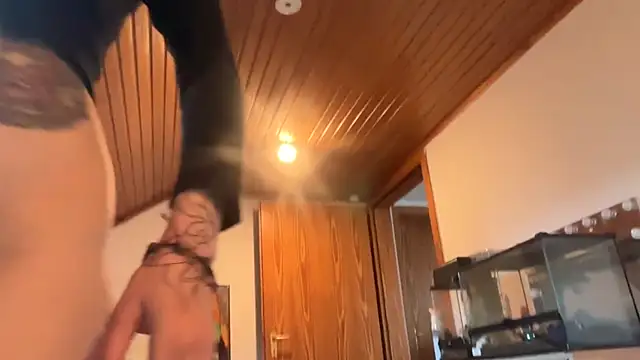 JeSuisUnTapin online show from 04/19/26, 04:17