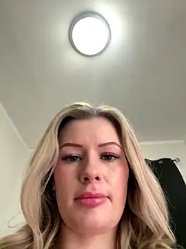 LoveShae  online show from 01/07/26, 06:21