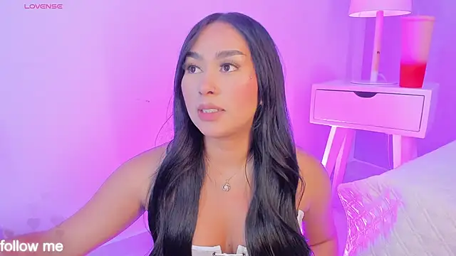 Cameliaa Smiith online show from 11/28/25, 04:04