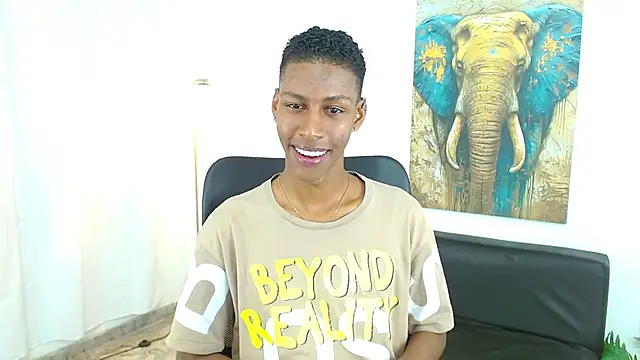 maiki18  online show from 11/15/25, 02:02