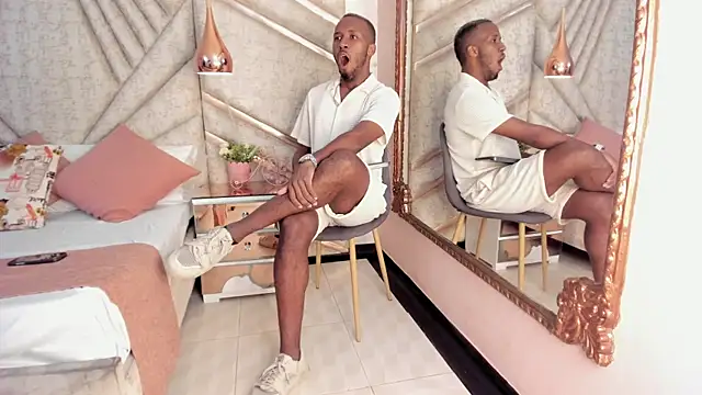 Snapshot of JamesParck chatting on 03/14/25, 11:56 JamesParck online show from 03/14/25, 11:56