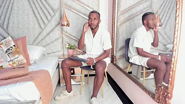 Snapshot of JamesParck chatting on 03/14/25, 06:07 JamesParck online show from 03/14/25, 06:07