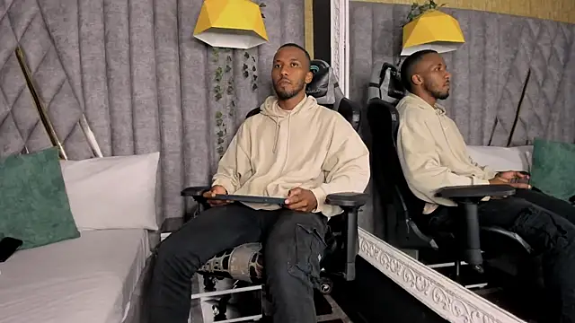 Snapshot of JamesParck chatting on 03/03/26, 11:43 JamesParck online show from 03/03/26, 11:43