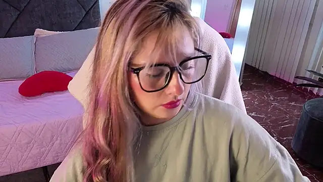 brandy sweet  online show from 11/29/25, 04:37