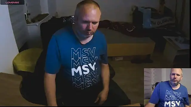 ShyBoy1982 online show from 10/10/25, 10:09