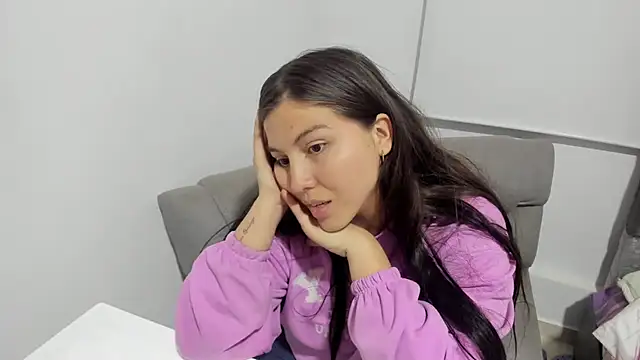 Emily Rowley online show from 12/20/25, 03:57