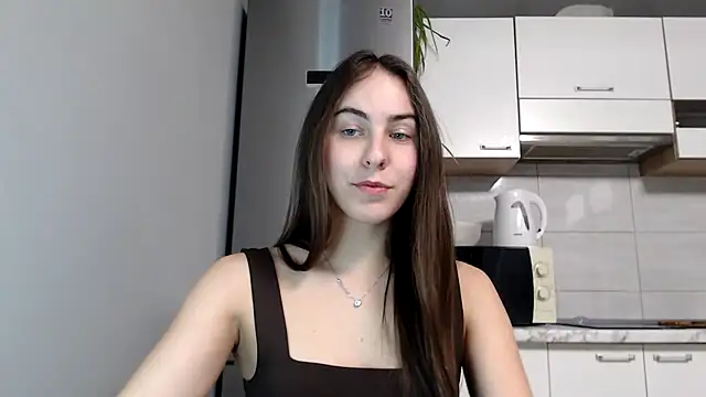 Snapshot of SierraSky_ chatting on 10/23/25, 05:12 SierraSky online show from 10/23/25, 05:12