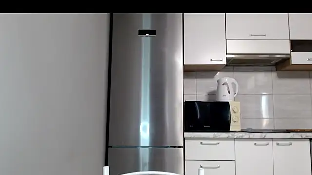 Snapshot of SierraSky_ chatting on 06/18/26, 05:17 SierraSky online show from 06/18/26, 05:17