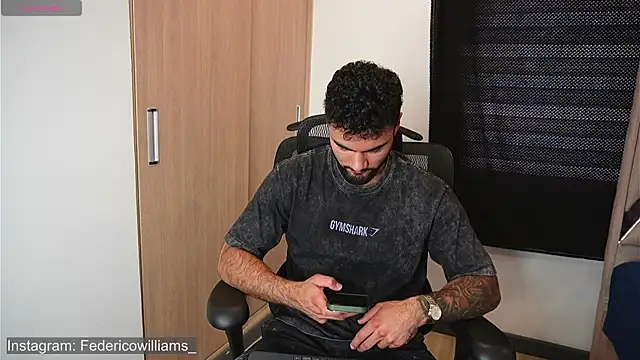 Derek w online show from 11/14/25, 07:45